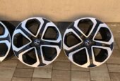 Honda Vezel OEM Japan 17×5 114 pcd Alloy Rims Set
