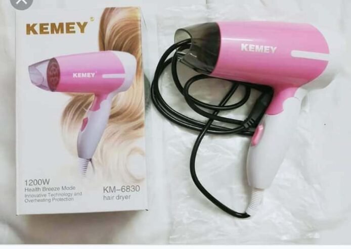 Kemei KM-6830 Hot And Normal Air Foldable Hair Dryer.