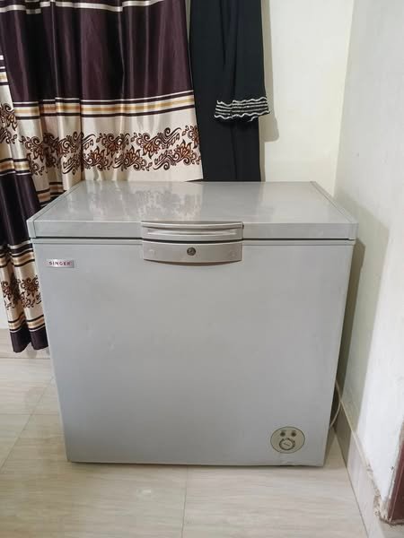 Singer Deep Fridge For Sale in Chittagong Halishahar